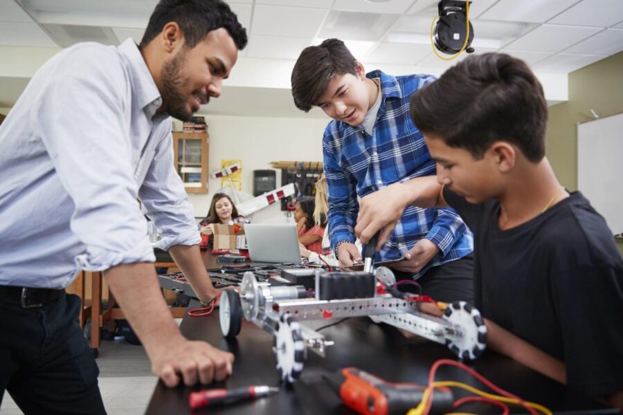 STEM Education: Equipping Students for the Future of Global Technologies